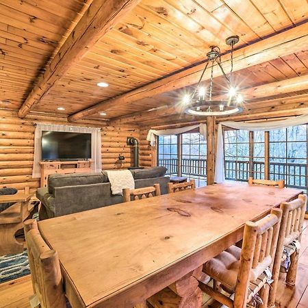 Spacious Cabin With Decks Near Saratoga Springs Middle Grove Exterior foto